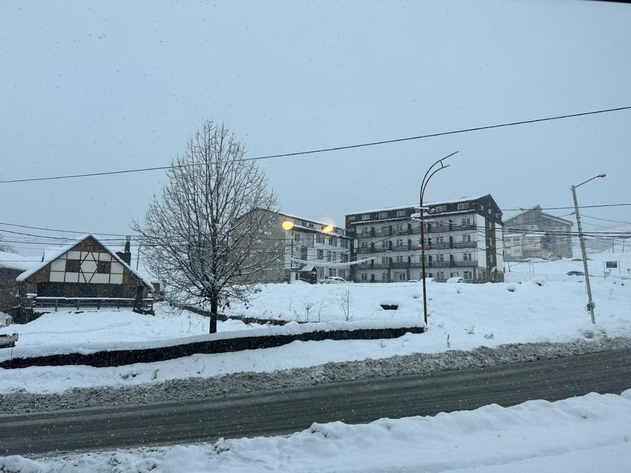 Hotel Qumli Goudaouri Extérieur photo